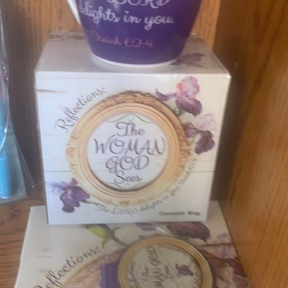 Christian items - Picture 2 of 3